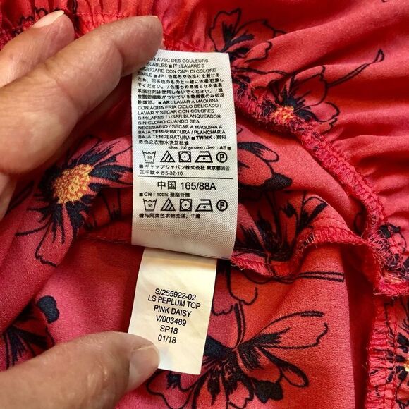 Gap Women’s Pink Poppy V-neck Blouse Size Small - Picture 11 of 11